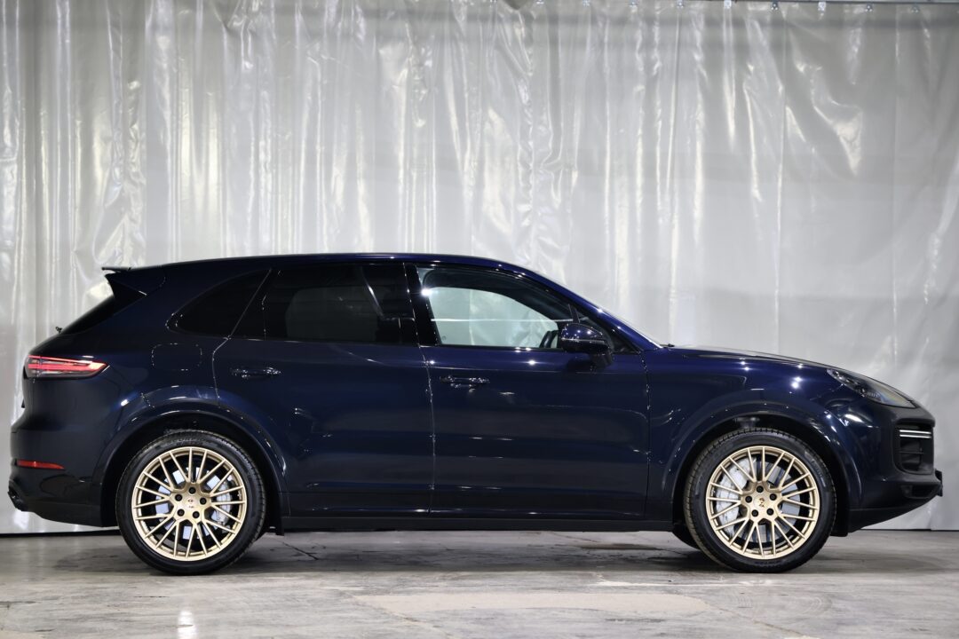 porsche-cayenne-turbo-4-0b-550-cp-automat-4x4