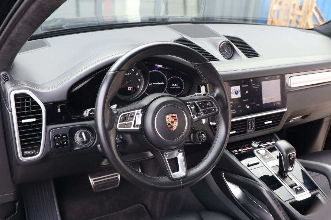 porsche-cayenne-turbo-4-0b-550-cp-automat-4x4