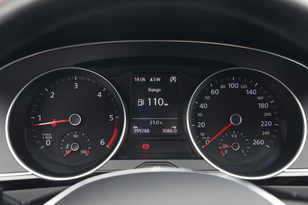 volkswagen-passat-b8-1-6-tdi-manual