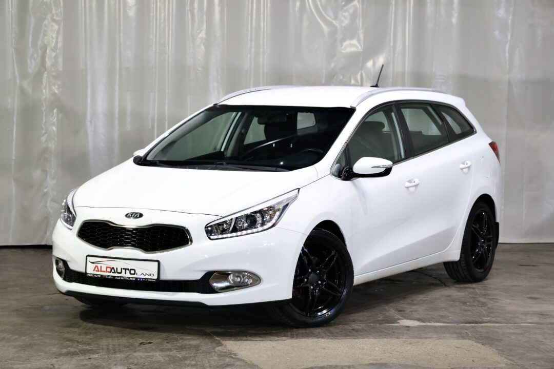 Kia Ceed 1.6 GDI Dream-Team Edition Kia Ceed 1.6 GDI Dream-Team Edition